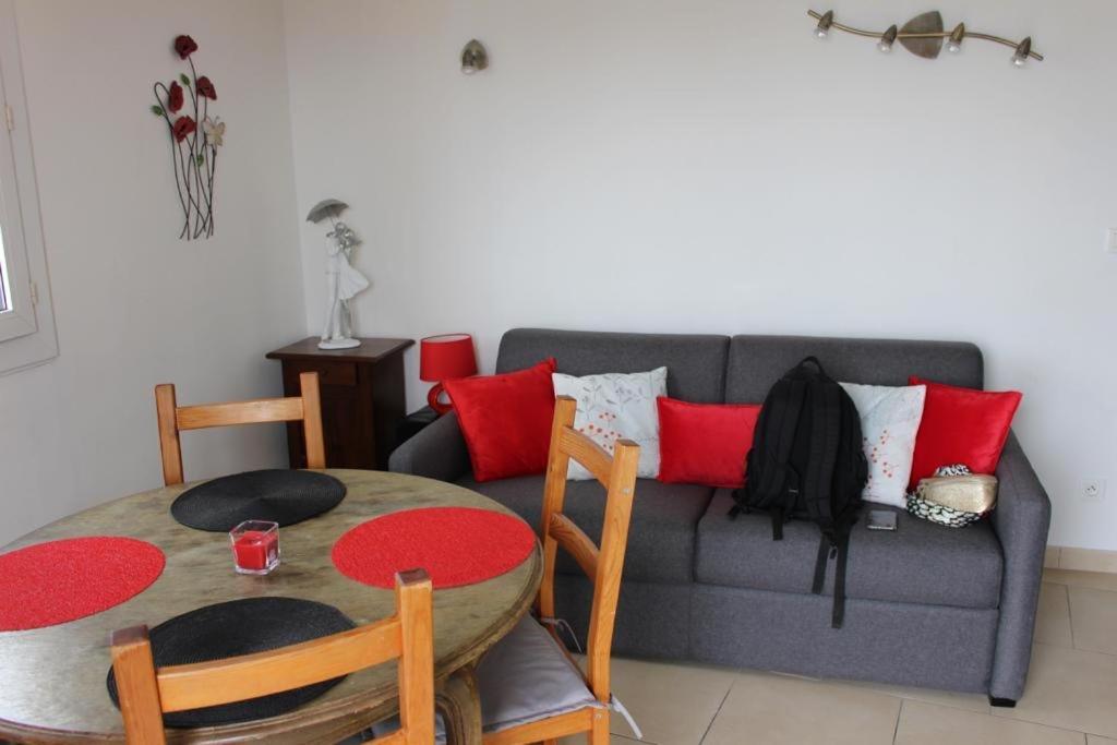 T2 Coquet Le Lavandou Plein Centre Vue Mer Exceptionnelle. Apartamento Exterior foto